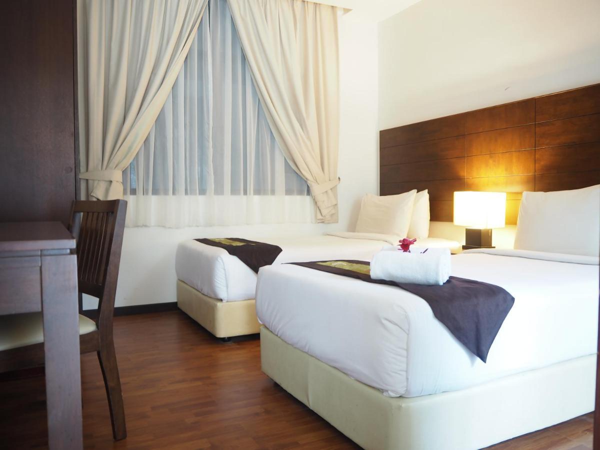 Samsuria Beach Apartment Resort Чератинг Экстерьер фото