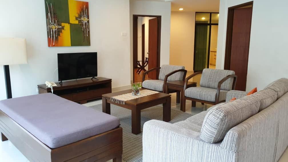 Samsuria Beach Apartment Resort Чератинг Экстерьер фото